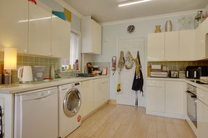 Kitchen/Diner- click for photo gallery